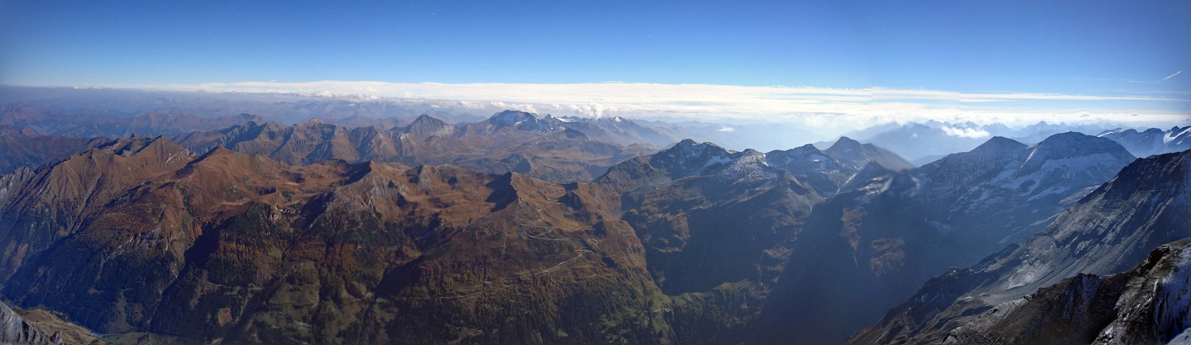 Alpen-Panorama aus der Vogelperspektive
